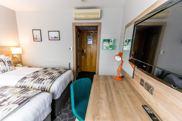 Bedroom 3, Holiday Inn PRESTON by IHG, Lancashire