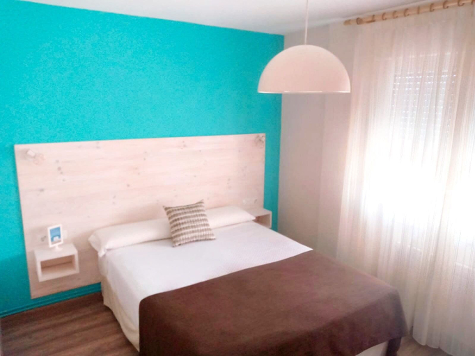 Bedroom 2, Hotel Rodeiramar, Pontevedra