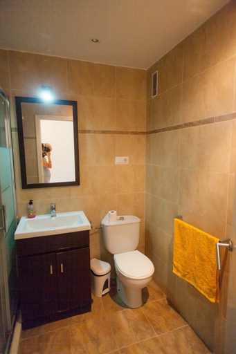 Bathroom 4, Las Cañas II, Cádiz
