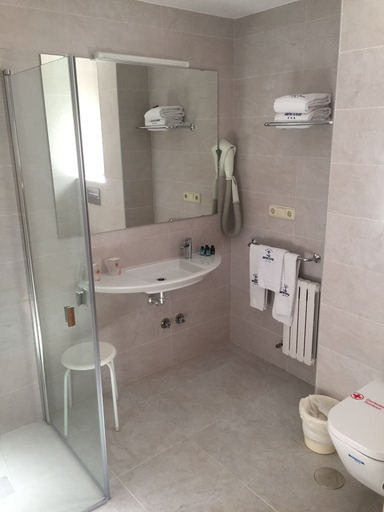 Bathroom 4, Hotel Ancora, Pontevedra