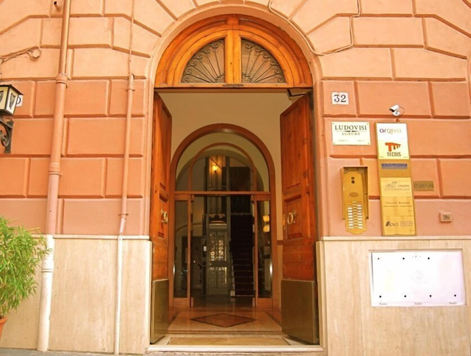 Exterior & Views 2, Ludovisi Luxury Rooms, Rome