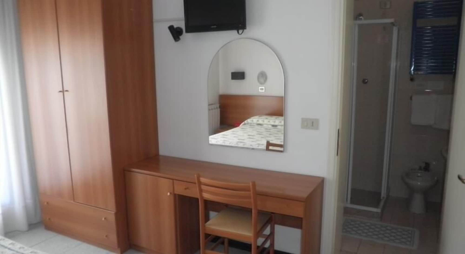Bedroom 3, Hotel Touring, Venezia