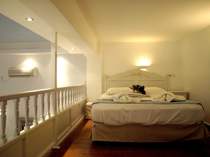 Bedroom 3, Caldera Studios, South Aegean