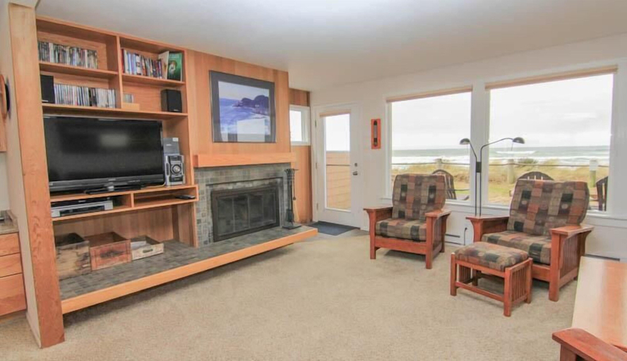 Others 4, Breakers Beach House #7, Tillamook