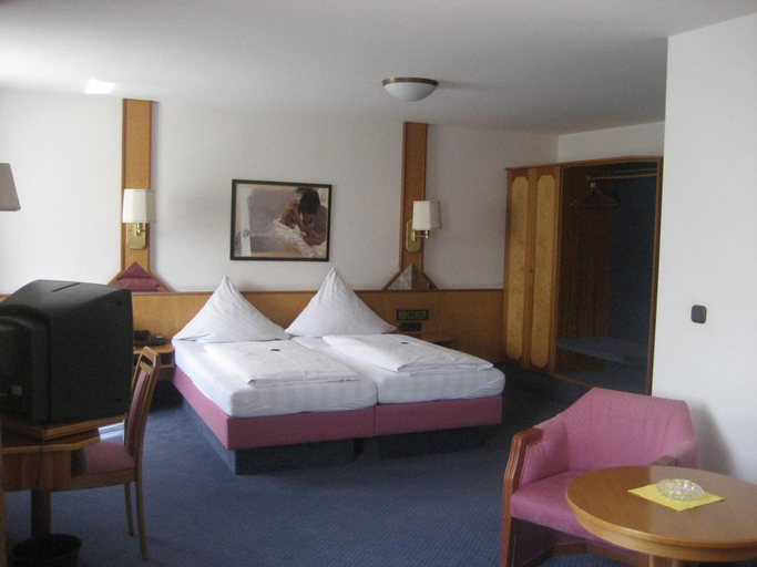 Bedroom 3, Hotel Gasthof Maisberger, Freising