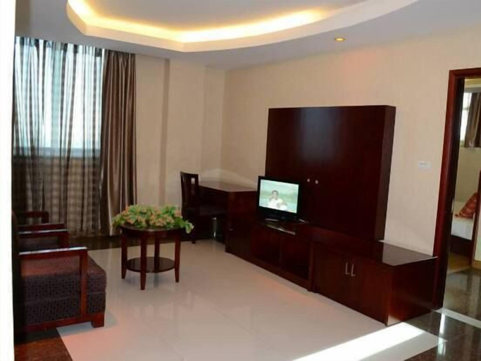 Others 3, Bata Hotel, Addis Abeba