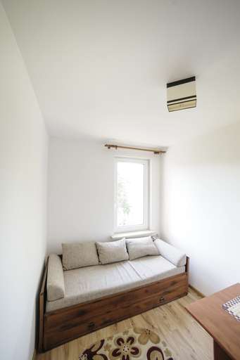 Bedroom 2, Joli Bord Apartment, Warsaw