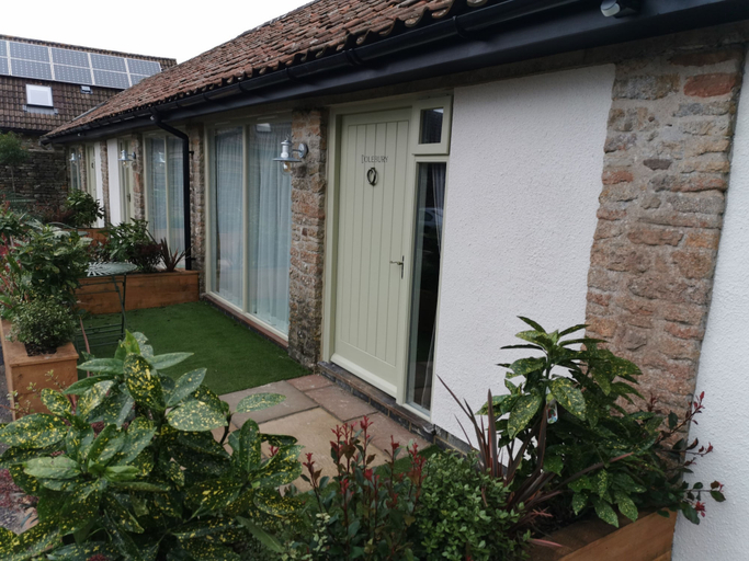 Exterior & Views 2, The Swan Inn, Somerset