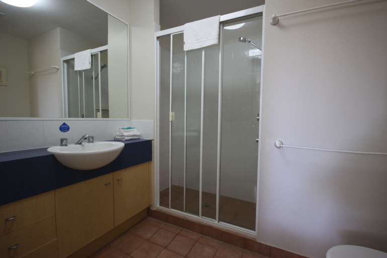 Bedroom 5, Aruba Beach Resort, Gold Coast