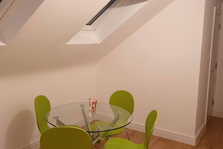 Others 4, Gyllingeham Suite 2, Medway