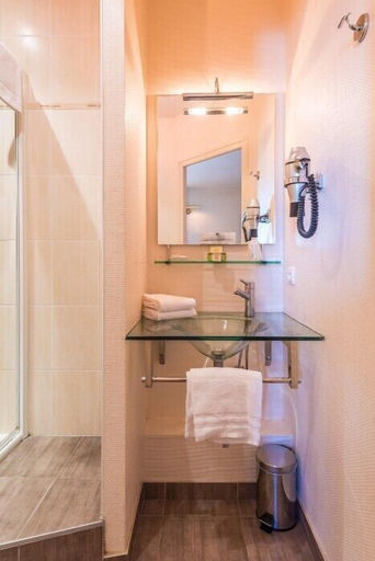 Bathroom 4, l'Abreuvoir, Loire-Atlantique
