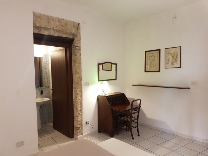 Bedroom 3, Beni Benius, Cagliari