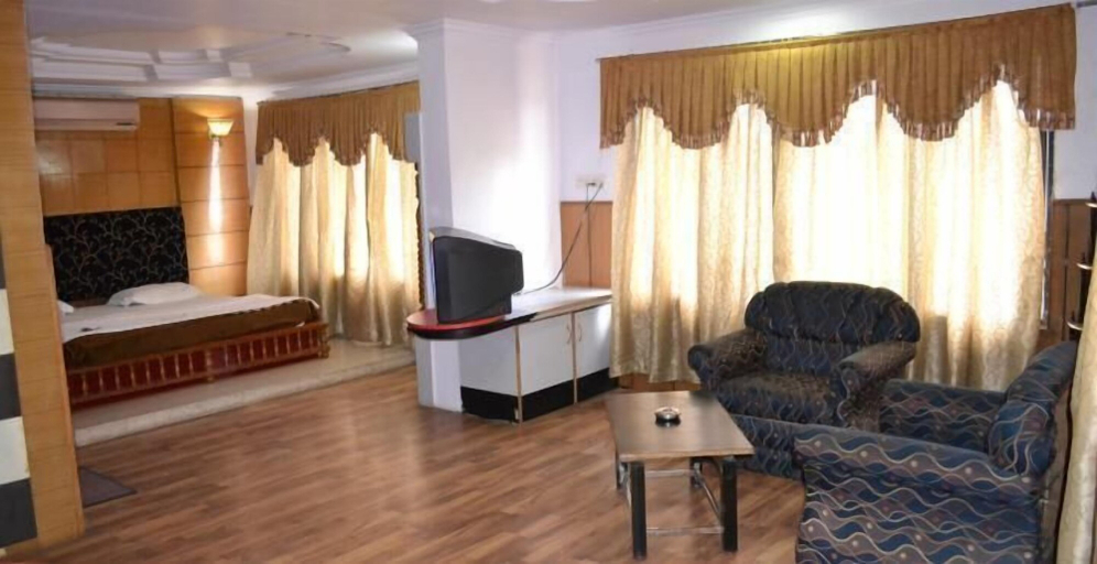 Others 5, Hotel Indraprastha, Hoshangabad