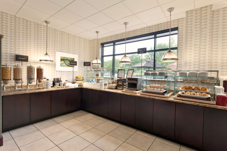Food & Drinks 5, Embassy Suites by Hilton Portland Maine, Cumberland