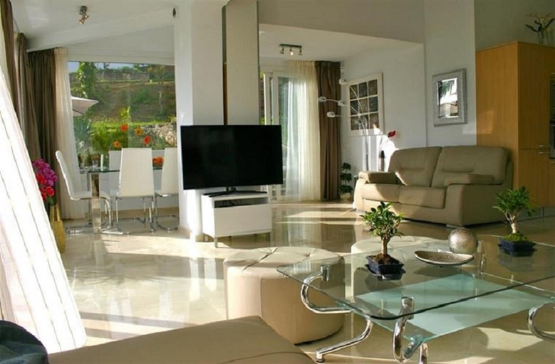 Others 4, Brand New Villa Close To Beach, Málaga
