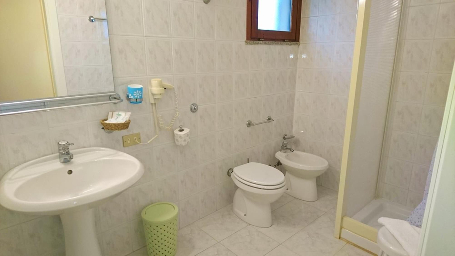 Bathroom 3, Complesso Il Saraceno, Cagliari
