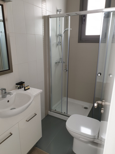 Bathroom 4, Atlantis Gardens, Larnaca