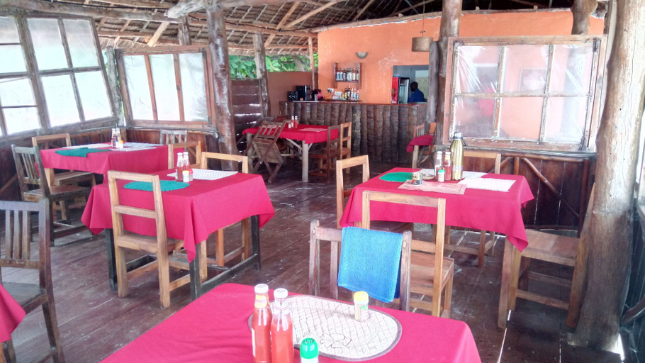 Food & Drinks 5, Twisted Palms Lodge & Restaurant, Kusini