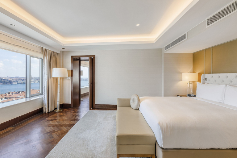 Bedroom 3, Conrad Istanbul Bosphorus, Beşiktaş