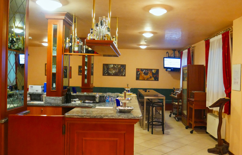 Food & Drinks 5, Hotel Vajont, Pordenone