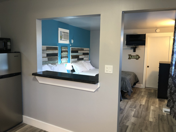Bedroom 3, Alexanders Landing, White