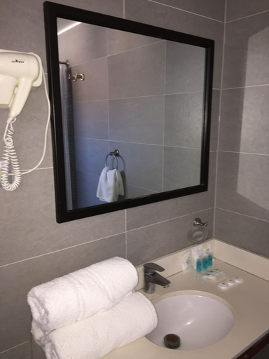 Bathroom 5, Hotel Iquique Express, Iquique