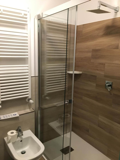 Bedroom 4, Hotel Centrale, Bergamo