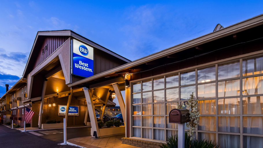 Exterior & Views 2, Best Western Garden Villa Inn, Douglas
