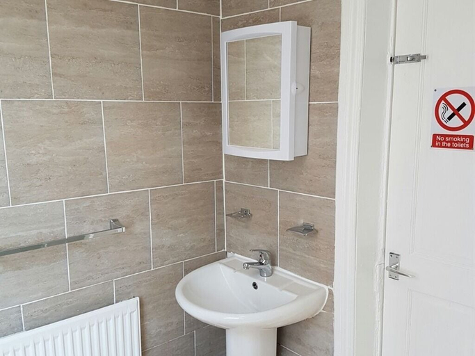 Bathroom 3, Vicarage Lodge Birmingham, Birmingham