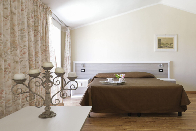 Bedroom 3, Hotel Fabricia, Livorno