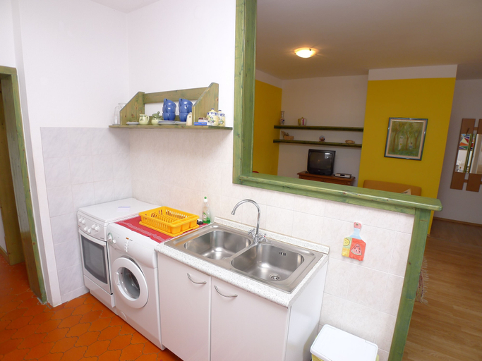 Others 5, Apartment for six Persons With 3 Bedrooms and Partial sea View, Premantura