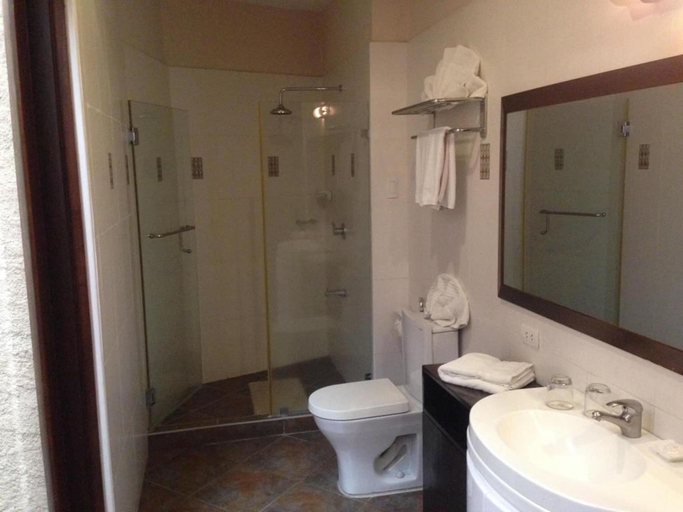 Bathroom 3, Segara Villas, Olongapo City