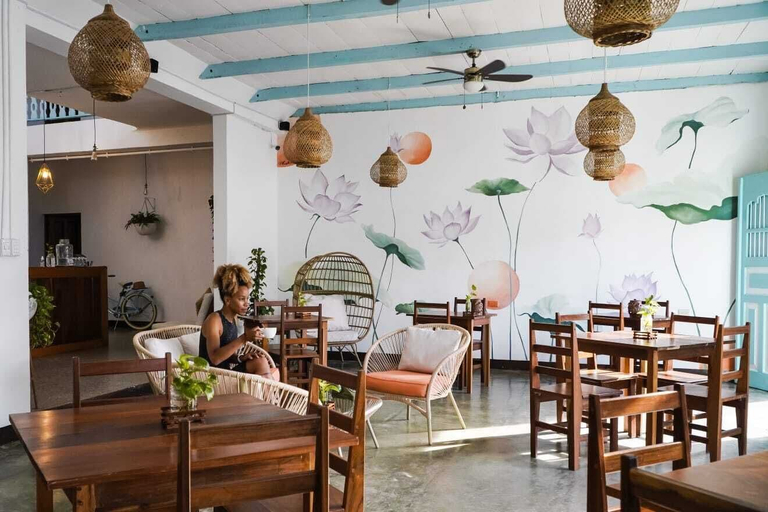 Food & Drinks 5, Casa Ramona, Flores
