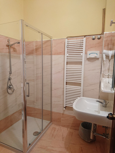 Bedroom 4, Giappone Inn Hotel, Livorno