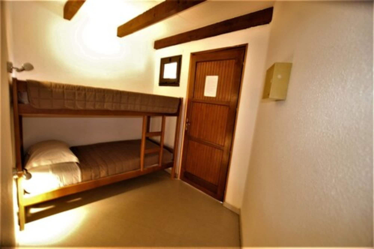 Bedroom 5, Le California Motel, Corse-du-Sud
