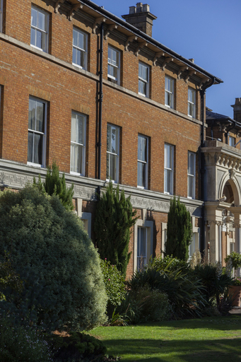 Exterior & Views 2, Oatlands Park Hotel, Surrey