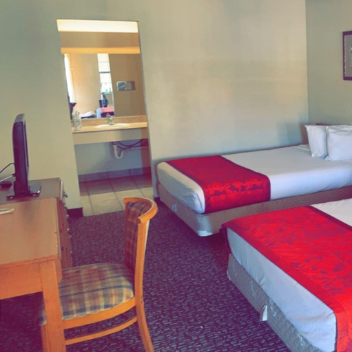 Bedroom 2, Silver Queen Inn, Mohave