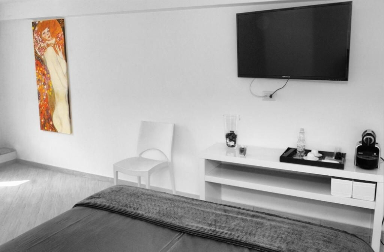 Bedroom 2, B&B Sparano Luxury Suites, Bari
