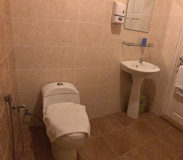 Bathroom 3, Johan Travellers Lodge, Malacca City