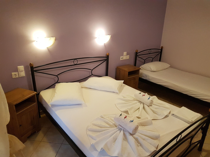 Bedroom 2, Marathon Studios &Apartments, Ionian Islands