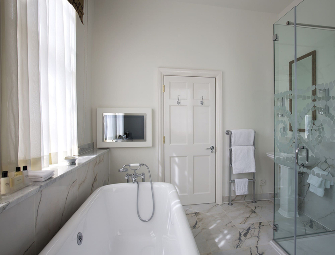 Bathroom 5, Bailbrook House, Bath and North East Somerset