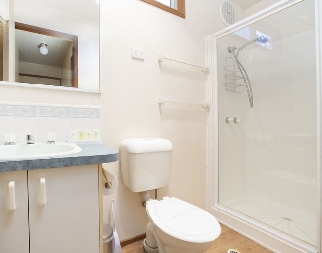 Bedroom 3, Daylesford Holiday Park, Hepburn - East