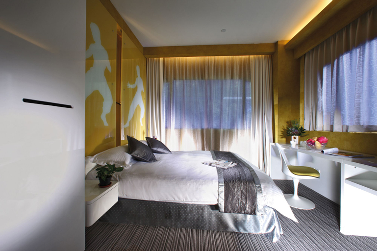 Bedroom 4, Hotel Re!, Singapore