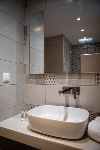Bathroom 5, Aphrodite Hotel & Apartments, South Aegean