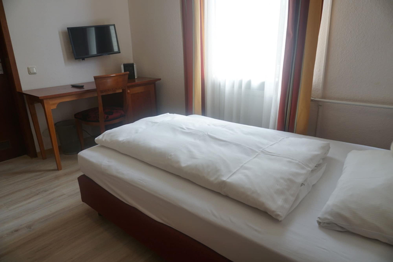 Bedroom 5, Hotel-Events Adlerpalast, Groß-Gerau