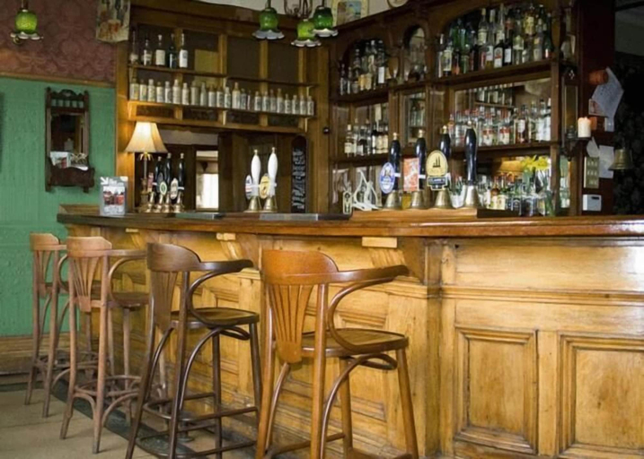 Food & Drinks 5, The New Beehive Inn, Bradford