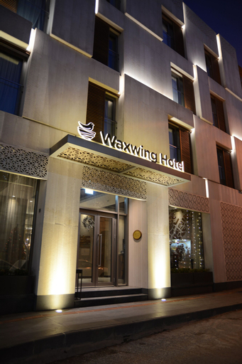 Waxwing Hotel, Merkez