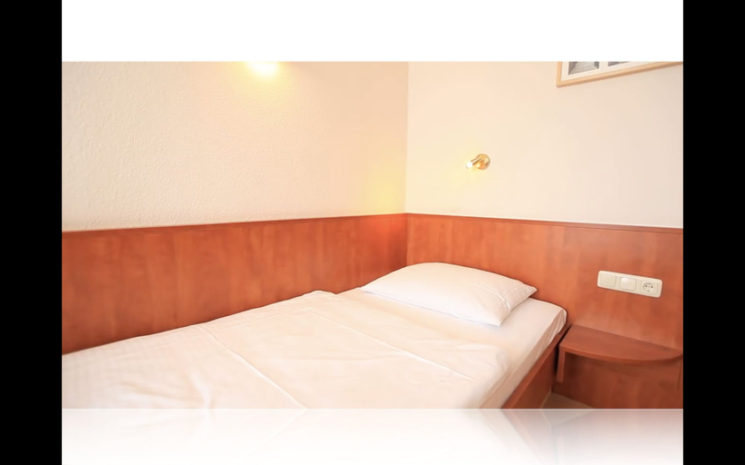 Bedroom 4, Hotel Royal Elmshorn, Pinneberg