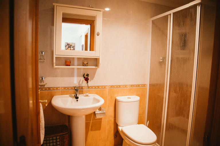 Bathroom, Las Sirenas, Asturias