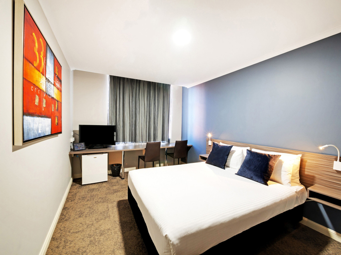 Bedroom 3, 28 Hotel, Sydney